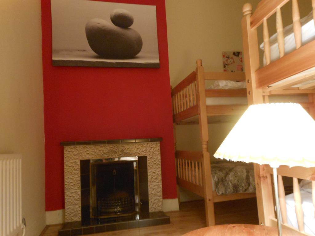 Loughcrew Megalithic Hostel Millbrook Room photo